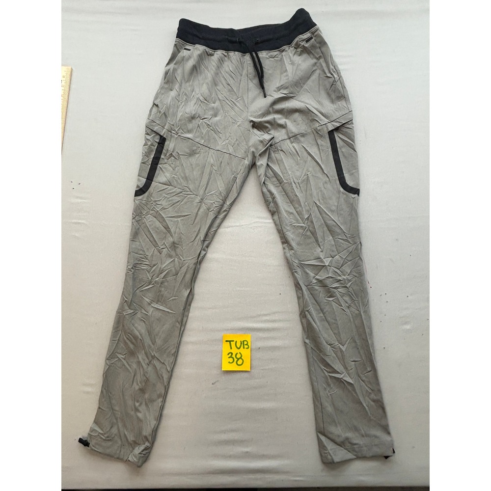 Under Armour HeatGear Gray Fitted Cargo Pants Mens Medium Athletic Joggers
